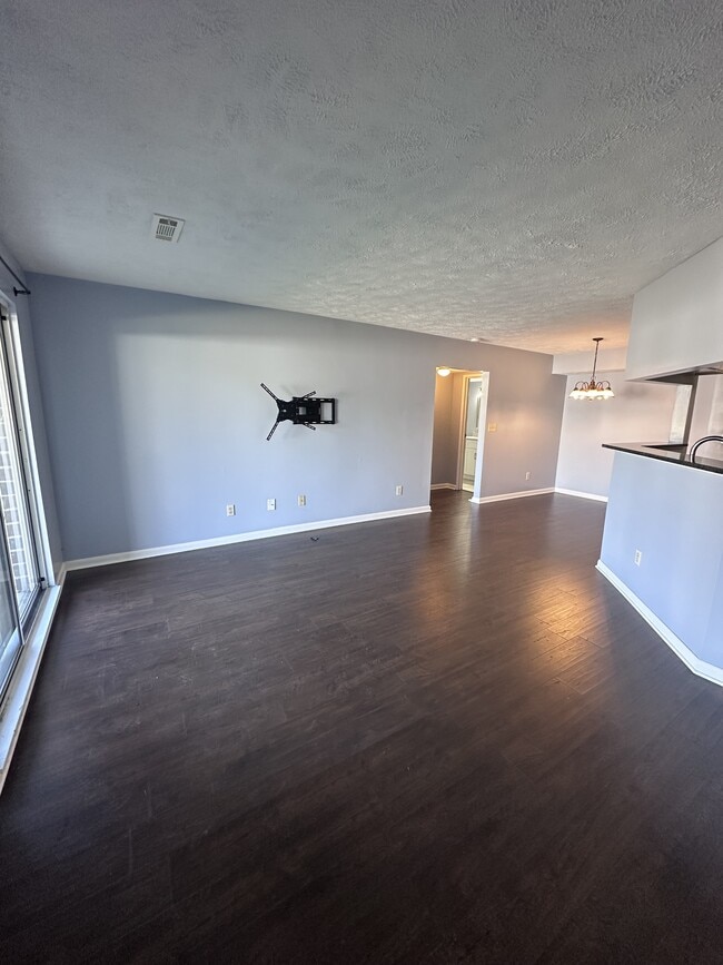 Building Photo - 1150 Tollis Pkwy