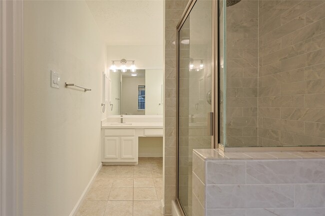 Photo - 2109 Eastlands St