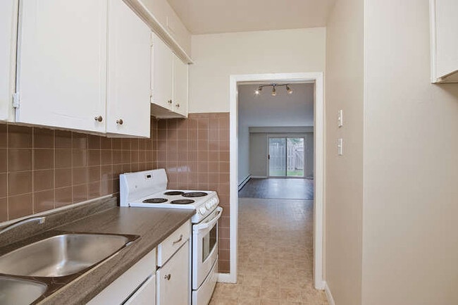 Photo - RENOVATED TWO BEDROOM TOWNHOME IN NORTHEAS...