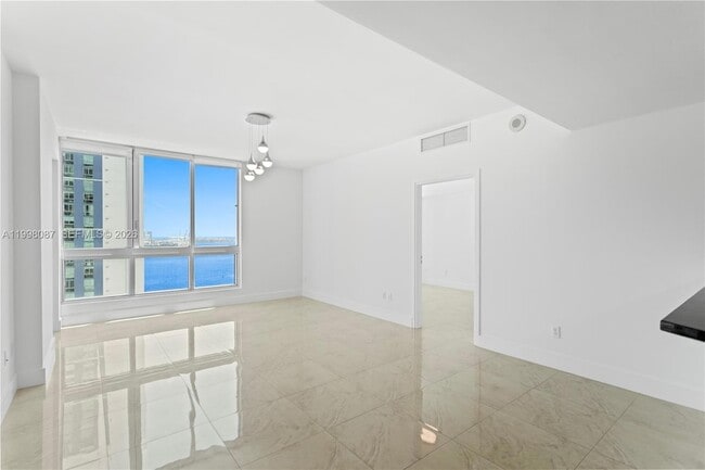 Photo - 300 S Biscayne Blvd Unit T2414