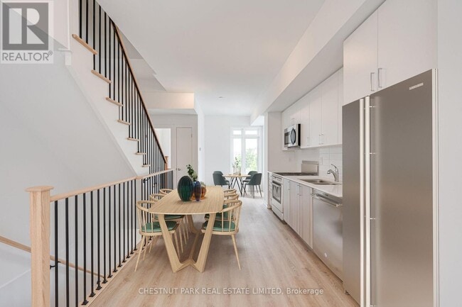 Photo - 15 Case Ootes Dr