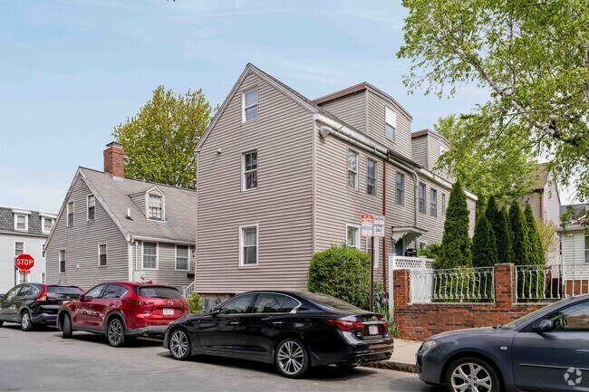 Building Photo - 229 Hurley St Unit 1 Rental