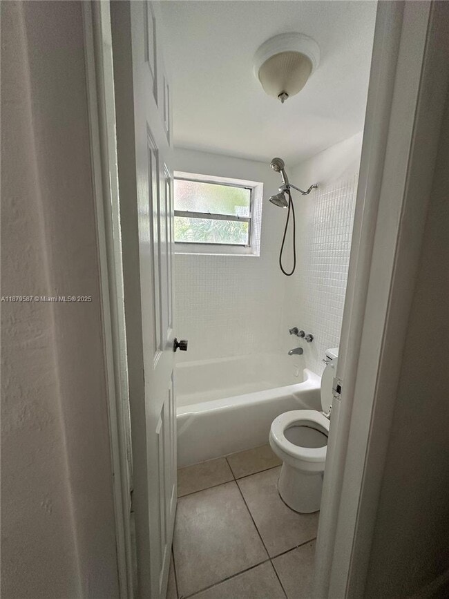 Photo - 1860 Venice Park Dr Unidad 118