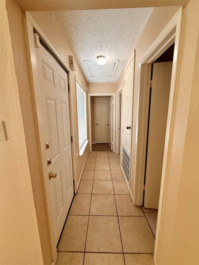 Photo - 7118 Haven Creek Dr