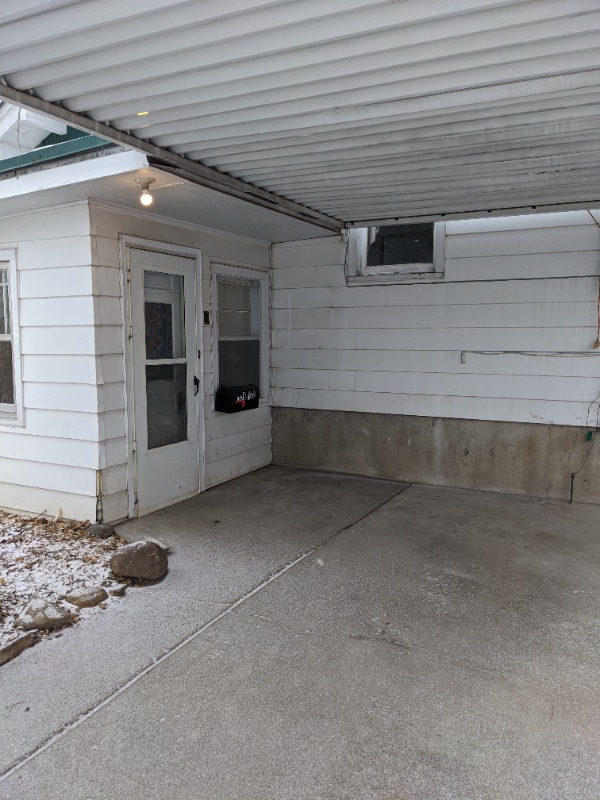 Building Photo - 109 S 8th Ave Rental