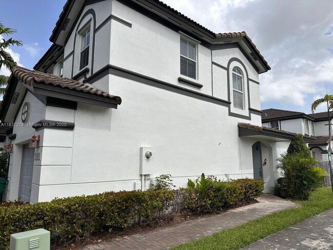 Building Photo - 11461 NW 76th St Rental