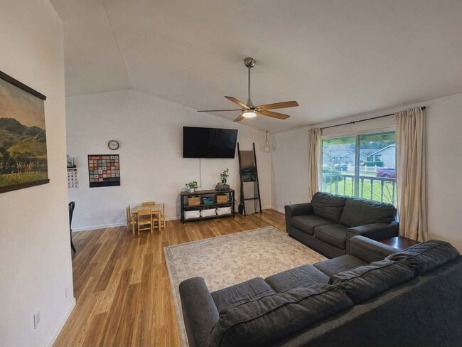Photo - Must See 3 BED/2 Bath Rambler in Heart of Yelm Available 6/10/26! Close to JBLM!!!