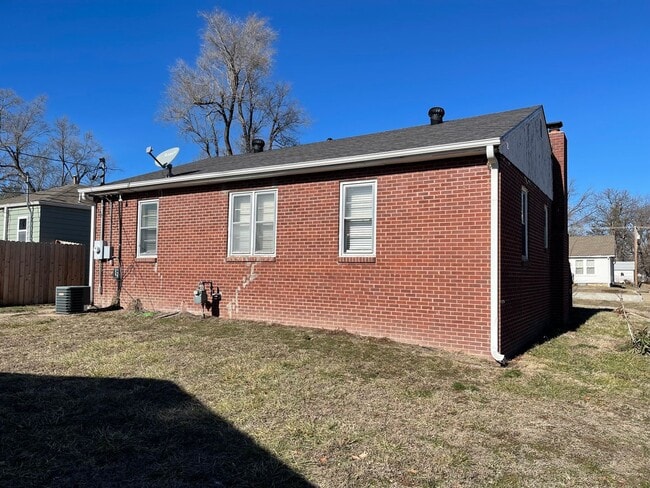 Photo - 1401 Yuma St