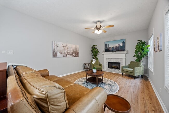 Photo - 350 Saddle Bridge Dr