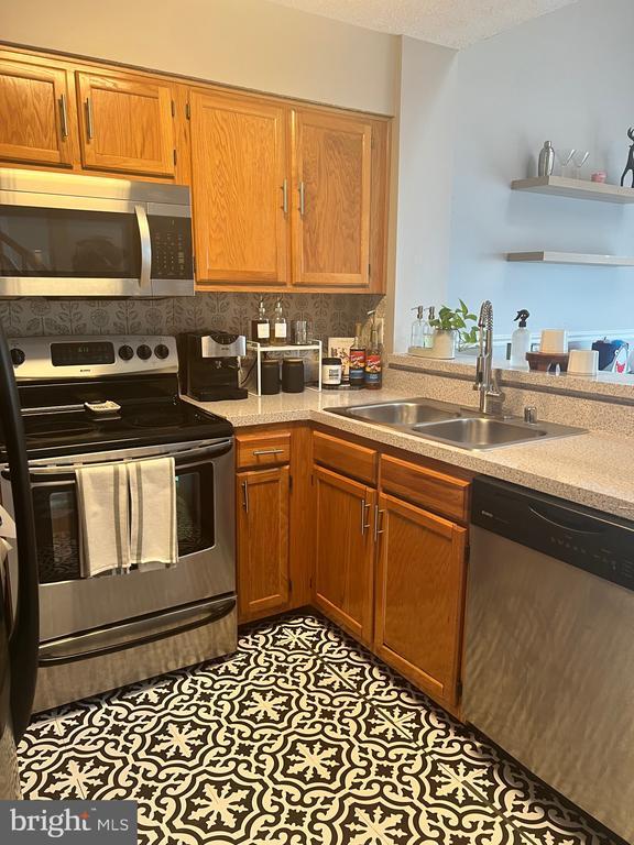 Photo - 13819 Lord Fairfax Pl