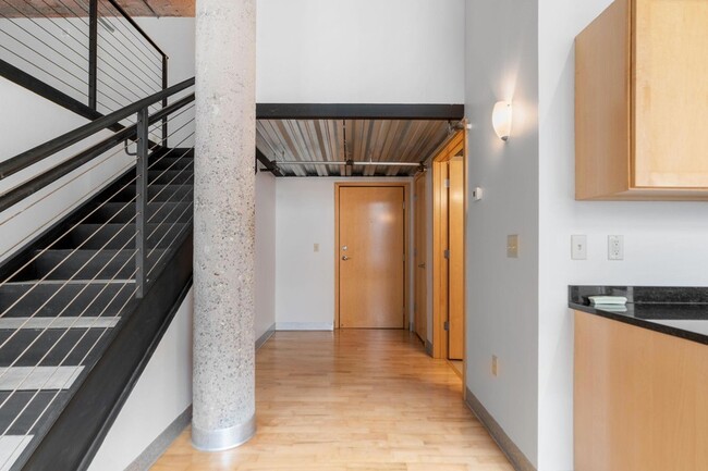 Photo - 521 S 7th St