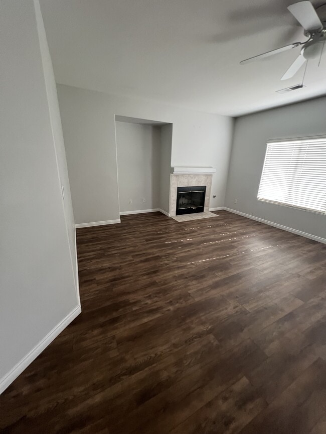 Photo - 1003 Duxbury Ct
