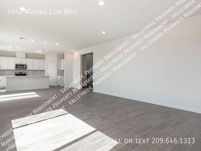 7042 Mauna Loa Wy