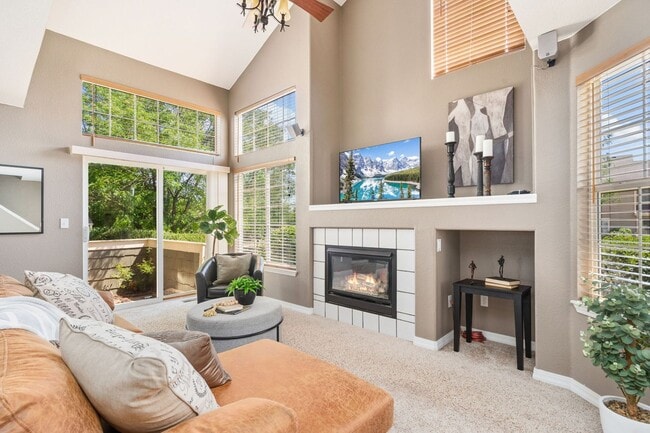 Photo - Spacious 2 Bedroom, 2 bathroom Condo.