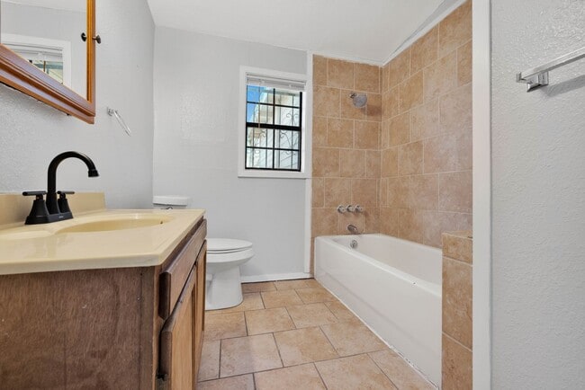 Photo - 652 N San Ignacio Ave