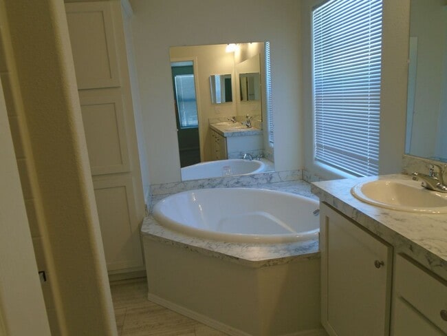 Photo - Royal Holiday-A 55+ Community