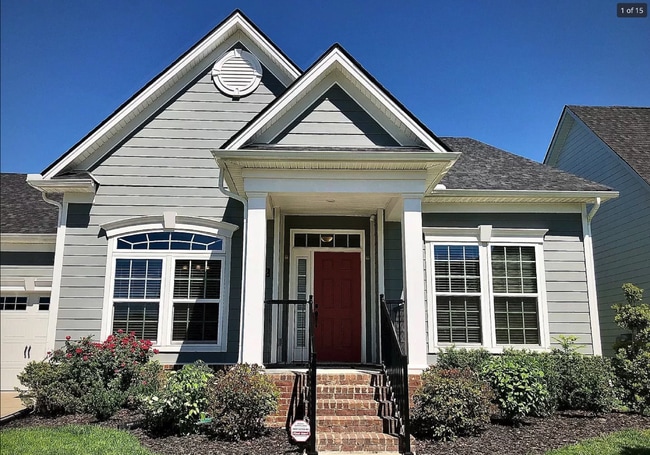 Photo - "Charming 2601 sq ft Rental Property in Franklin, TN - w/pool