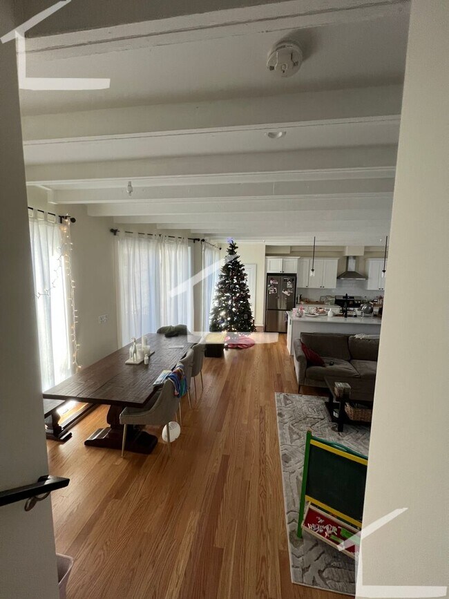 Photo - HOT BROOKLINE LISTING!!!!!