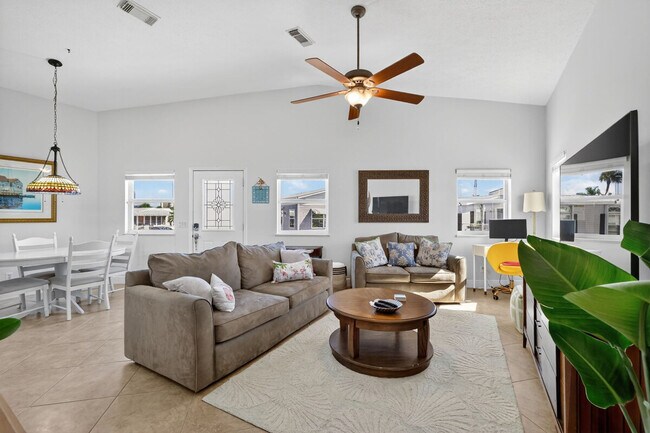 1282 Nettles Blvd Unit SI ID1541575P