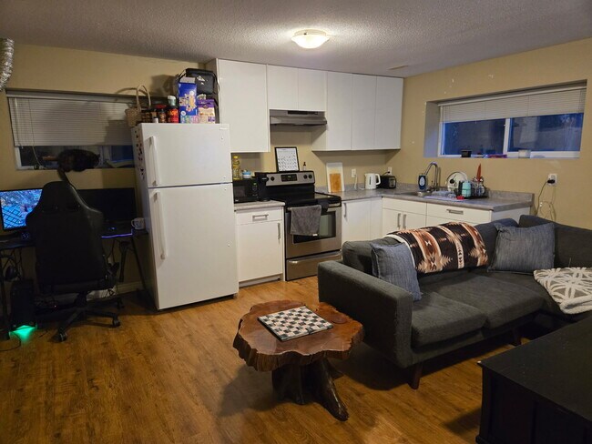 Photo - 11479-11236 236 St