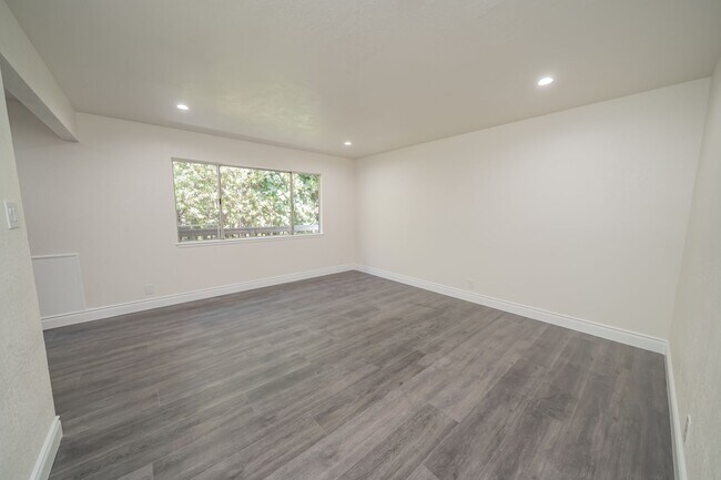 Photo - 3222 Delaware St Unit D
