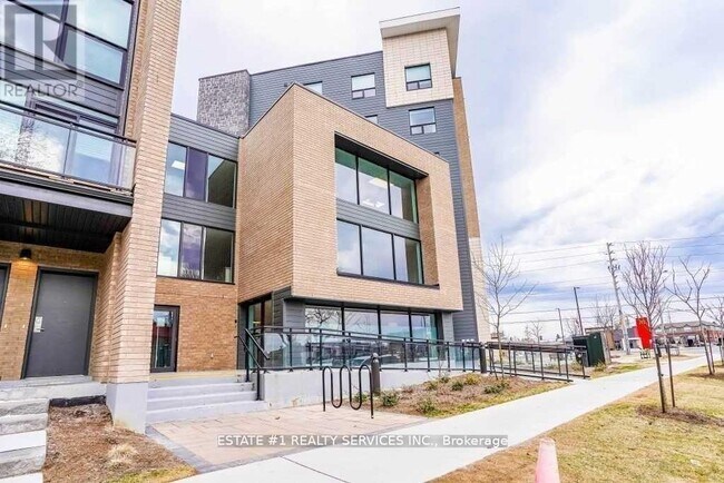 Photo - 7 Falaise Rd