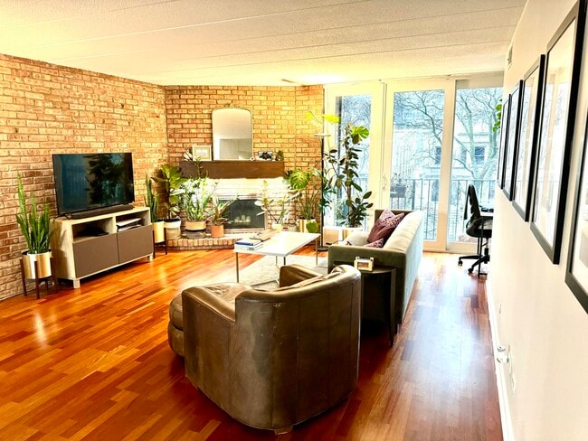 Photo - 651 W Sheridan Rd Unidad 3C