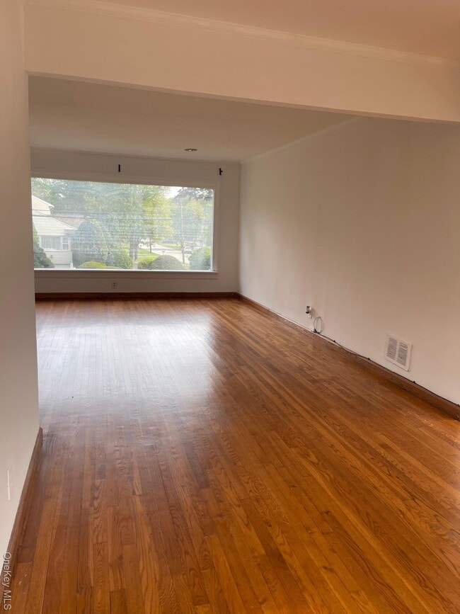 Photo - 66 Laron Dr