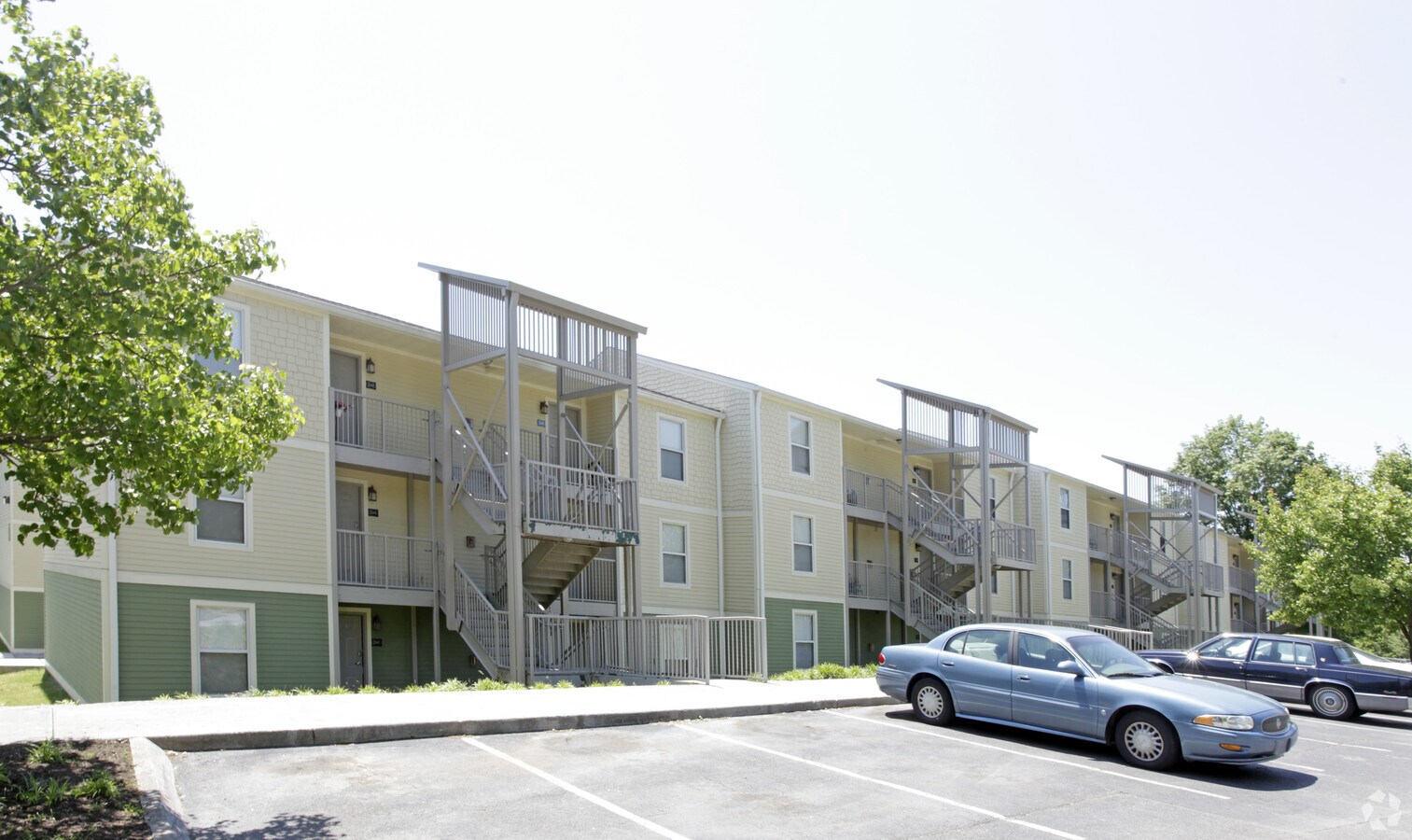 Photo - Valley Oaks Apartments