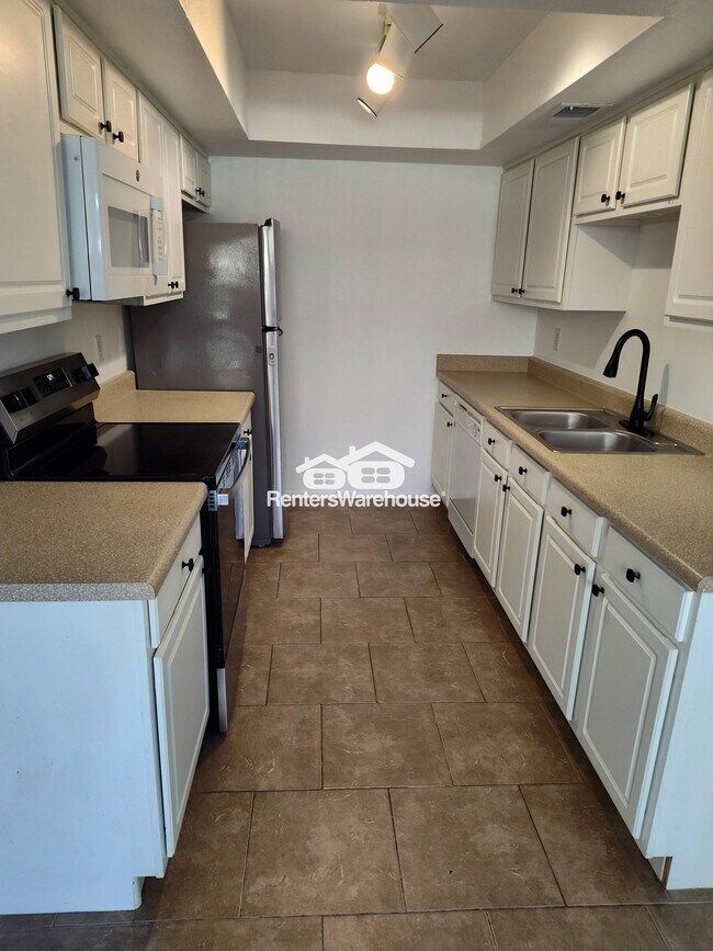 Photo - 1336 N 85th Pl