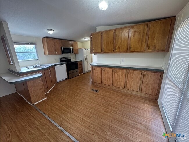 Building Photo - 1103 Olmos Rd Rental