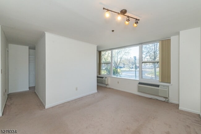 Photo - 300 Main St Unit 115