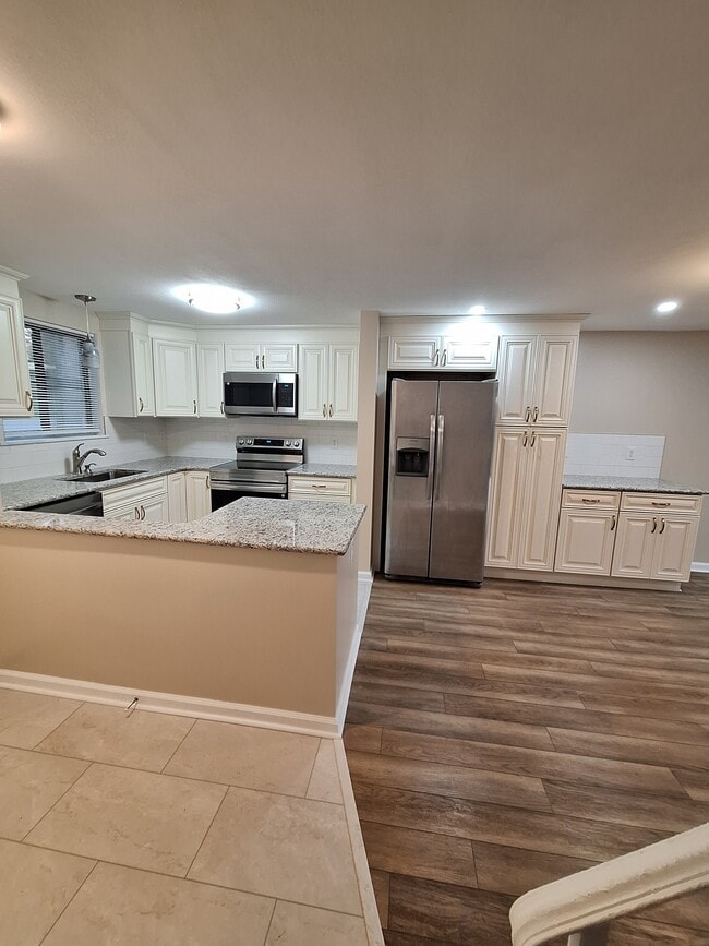 Building Photo - 92 Chestnut Hls Unit 92 Rental
