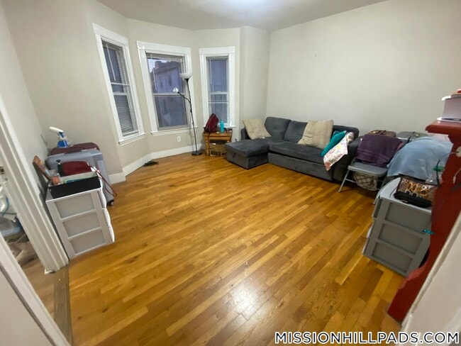 Photo - 1574 Tremont St Unidad 2