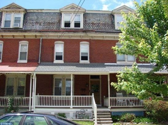 Front - 320 Gay St Townhome