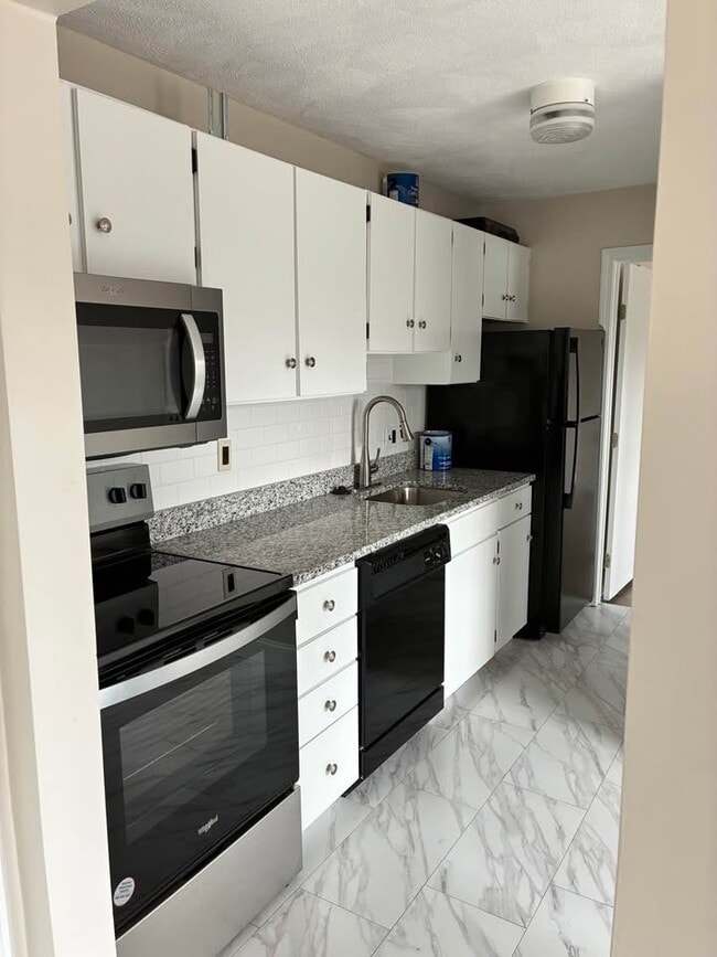 Building Photo - 110 Columbus Ave Unit Columbus Ave