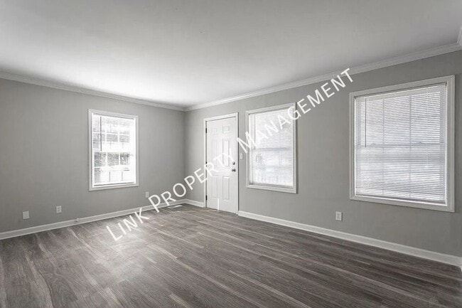 Photo - 2310 N Chamberlain Ave