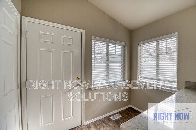 Photo - 2318 S Shoshone St