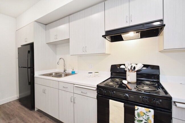 Photo - Village At Burlingame