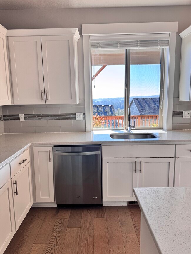 Photo - 12050 SW Autumnview St