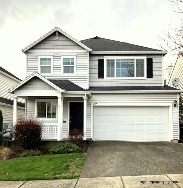 Building Photo - Beaverton 3 bd, 2.5ba. Kitchen w/white til...
