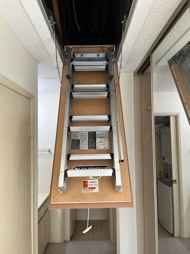 Storage attic - 4050 Porte La Paz Unit 56