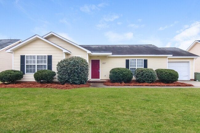 Building Photo - 652 New Stock Dr