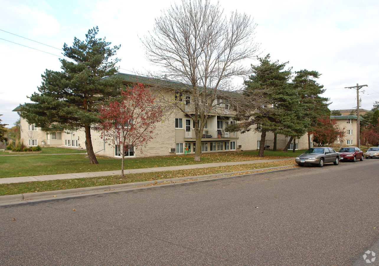 Hudson Gardens Apartments - Hudson Gardens Apartments