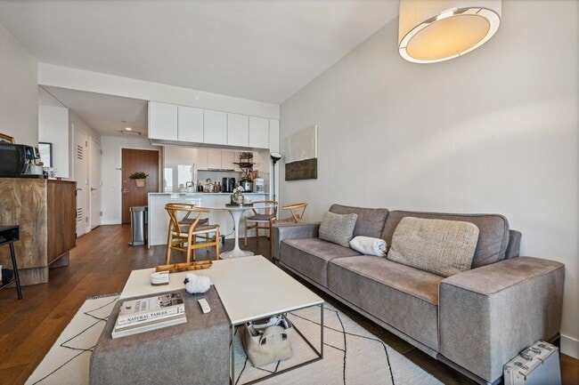 Photo - 99 Hudson St Unit 1912