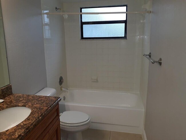 Photo - 1477 Lake Crystal Dr