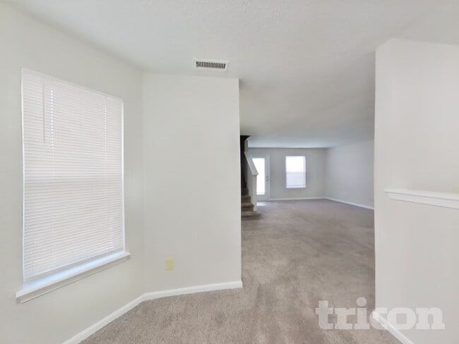 Photo - 1302 Crescent Dr