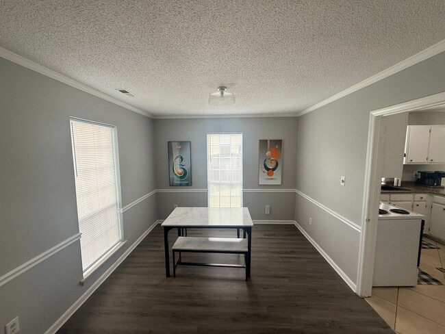 Photo - Cute home in University Area