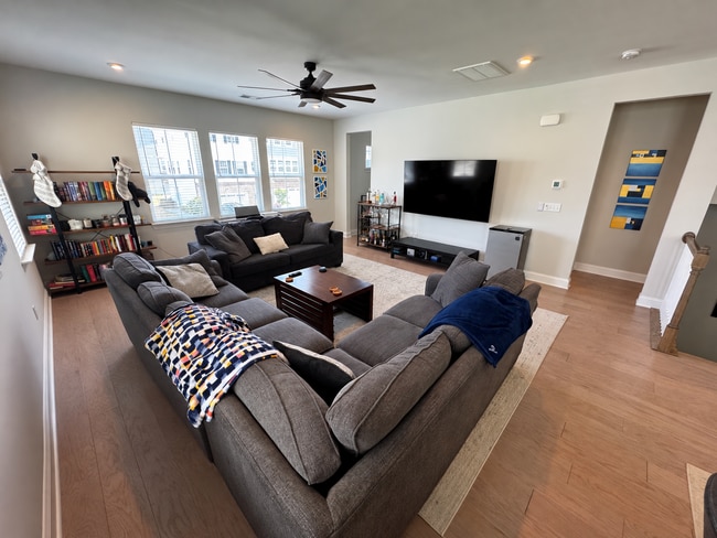 Photo - 820 Amley Pl