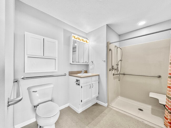 Photo - Beautiful 2 Beds 1.5 Bath Villa